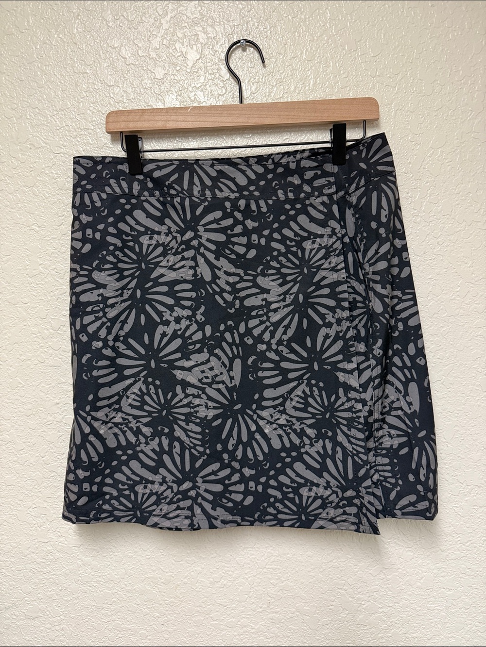 NWT RIPSKIRT Shinto Butterfly Charcoal Print Skirt Size Medium